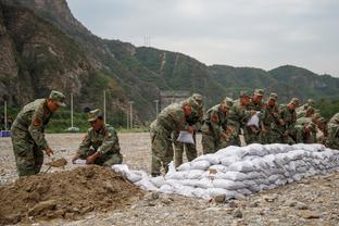 张镇麟谈鼓励小球员：不光要传递篮球精神 更要帮助下一代成长